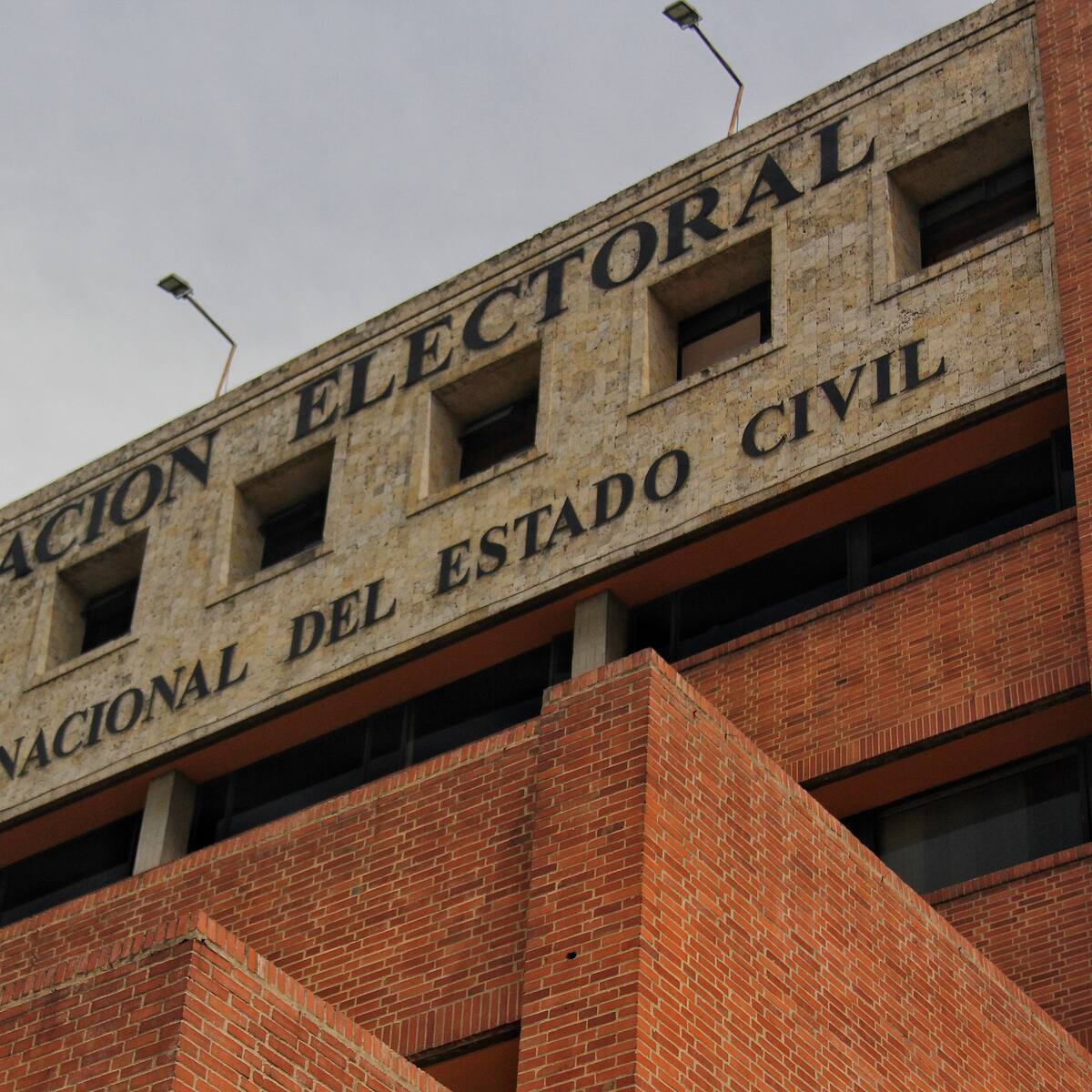 Suspenden pruebas de los 37 candidatos a Registrador Nacional por fallas en el sistema