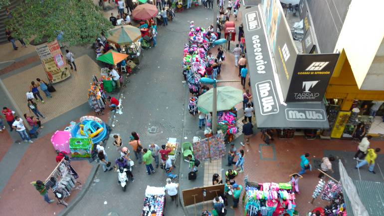 Comercio del centro de Medellín. 