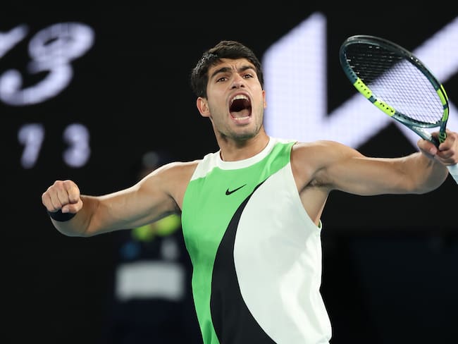 Carlos Alcaraz vence Novak Djokovic y es campeón por primera vez del Abierto de Australia. (Photo by Clive Brunskill/Getty Images)
