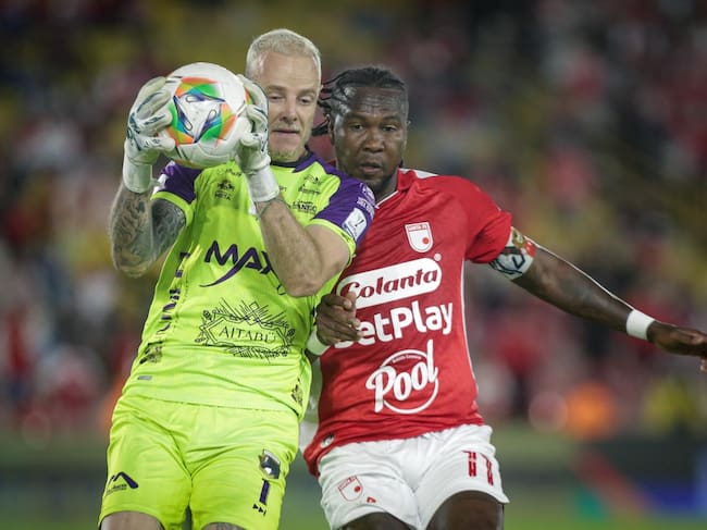 Hugo Rodallega durante el partido ante Llaneros en El Campín / Colprensa.