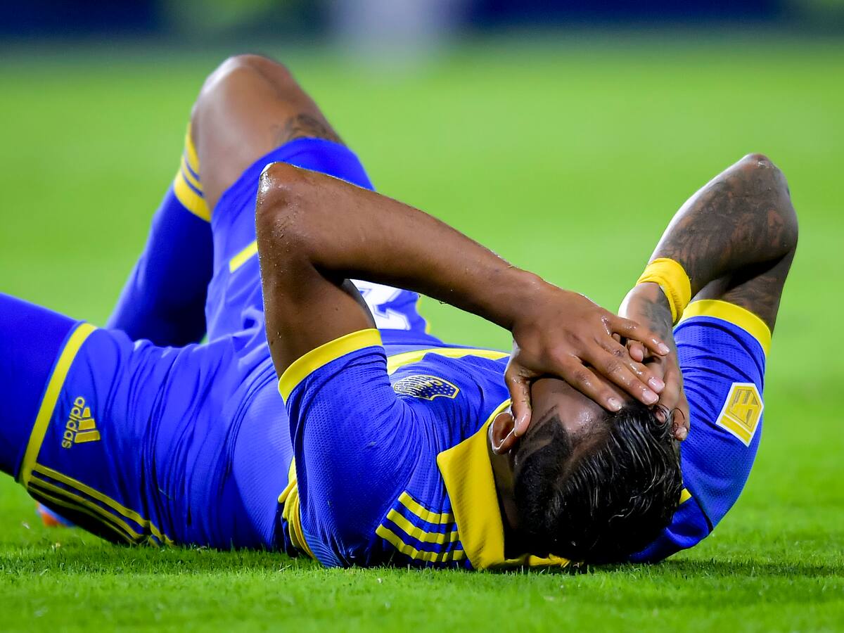 Video: insólito gol errado de Sebastián Villa en la sufrida victoria de Boca Juniors