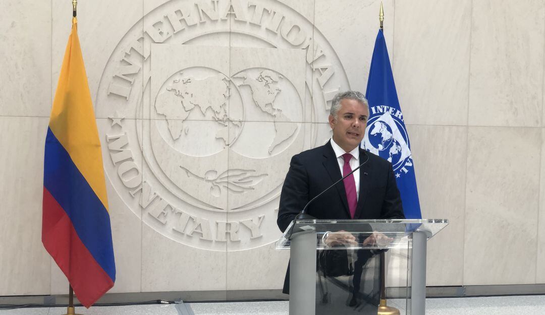 Retomar relaciones con Maduro valida violar el derecho internacional: Duque