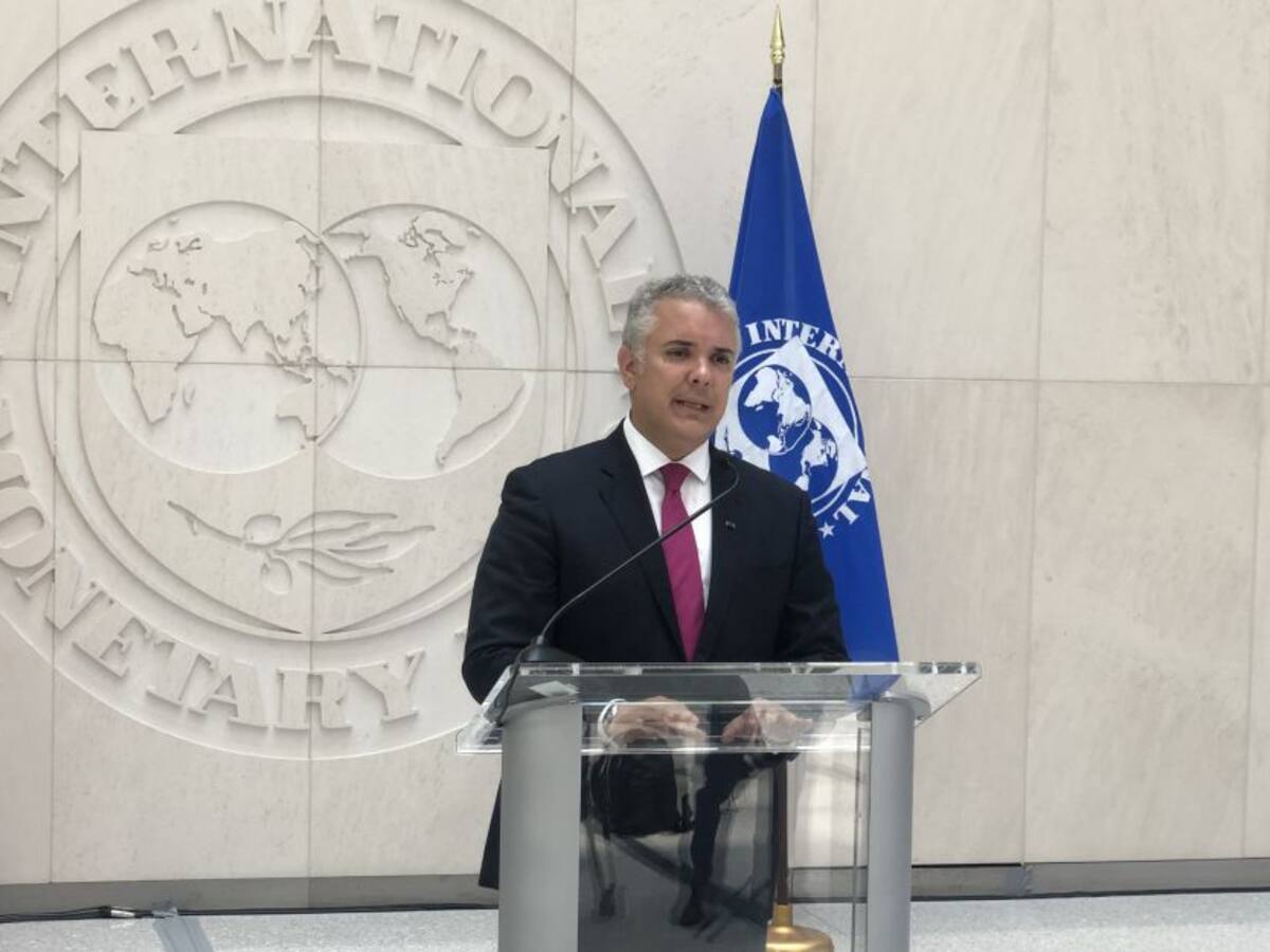 Retomar relaciones con Maduro valida violar el derecho internacional: Duque