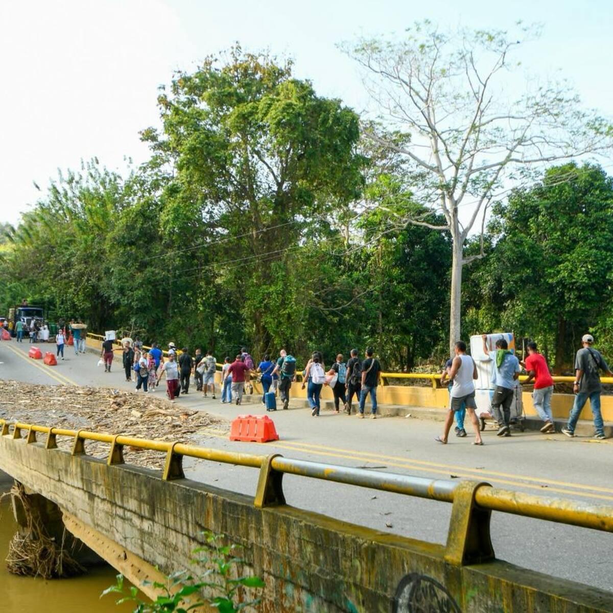 Un grupo de Ingenieros llegan a Mendihuaca para instalación de puente provisional