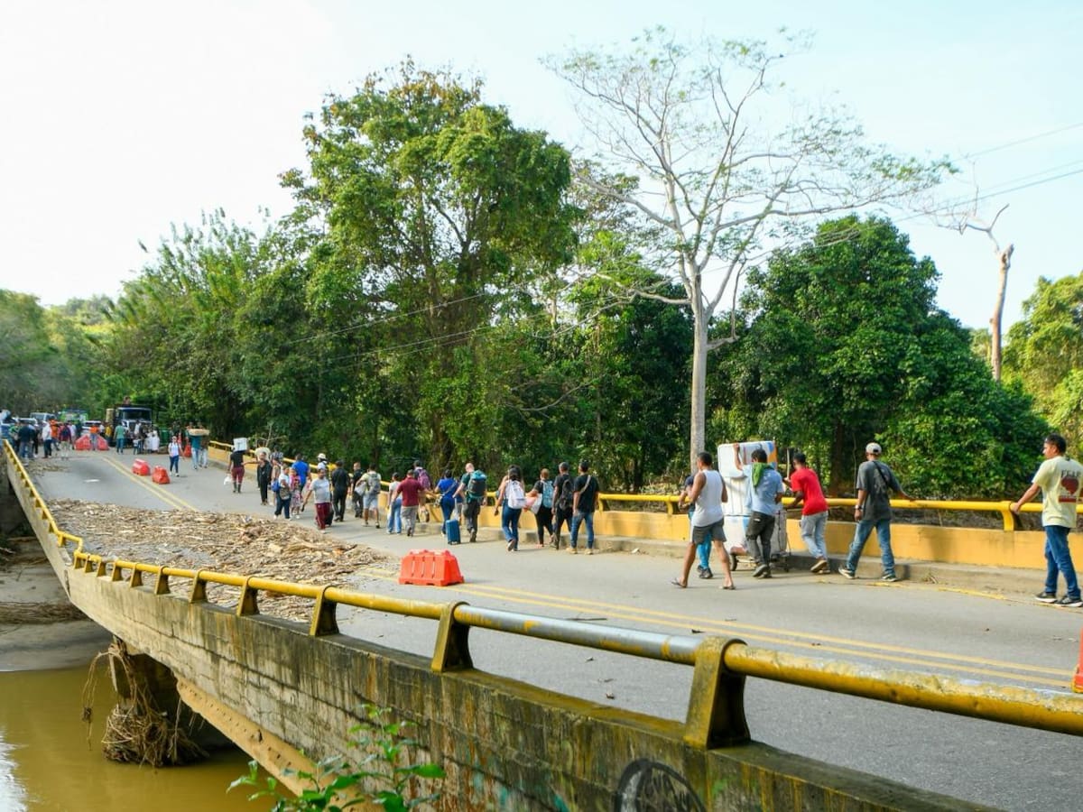 Un grupo de Ingenieros llegan a Mendihuaca para instalación de puente provisional