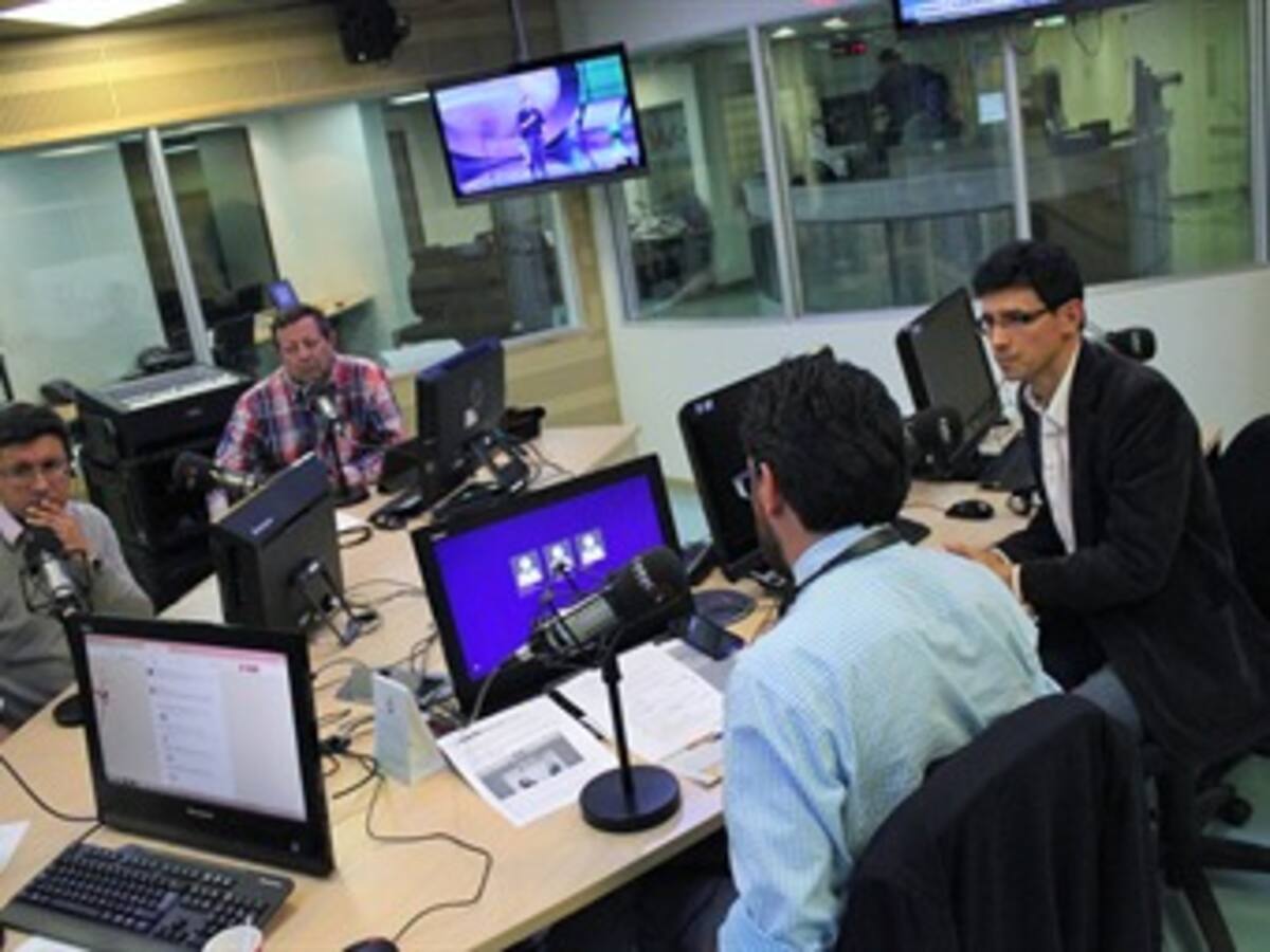 No debe haber regulación en internet, sino control: Mauricio Jaramillo
