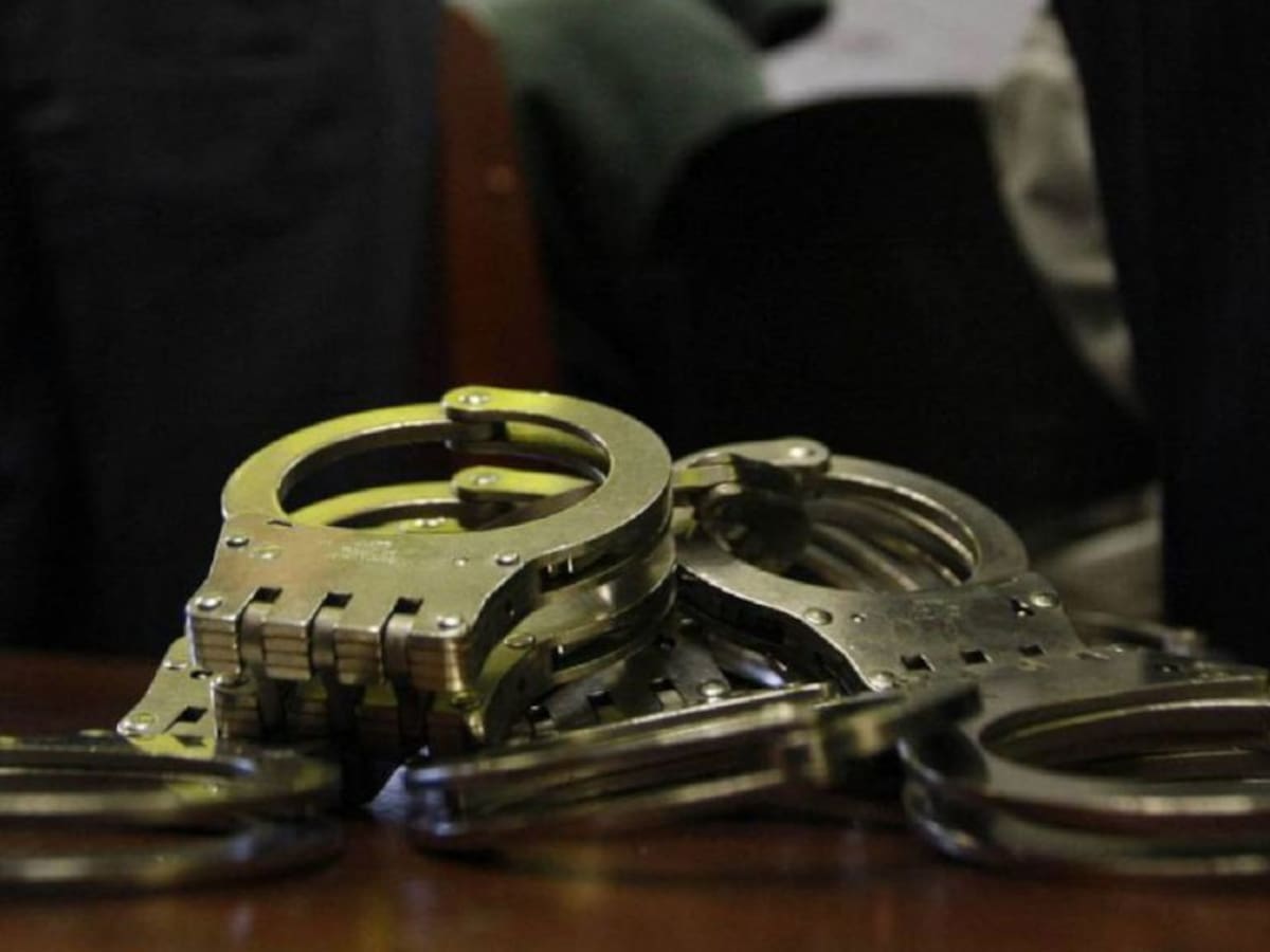 Condenan a un policía por extorsionar a dos hombres capturados en Medellín