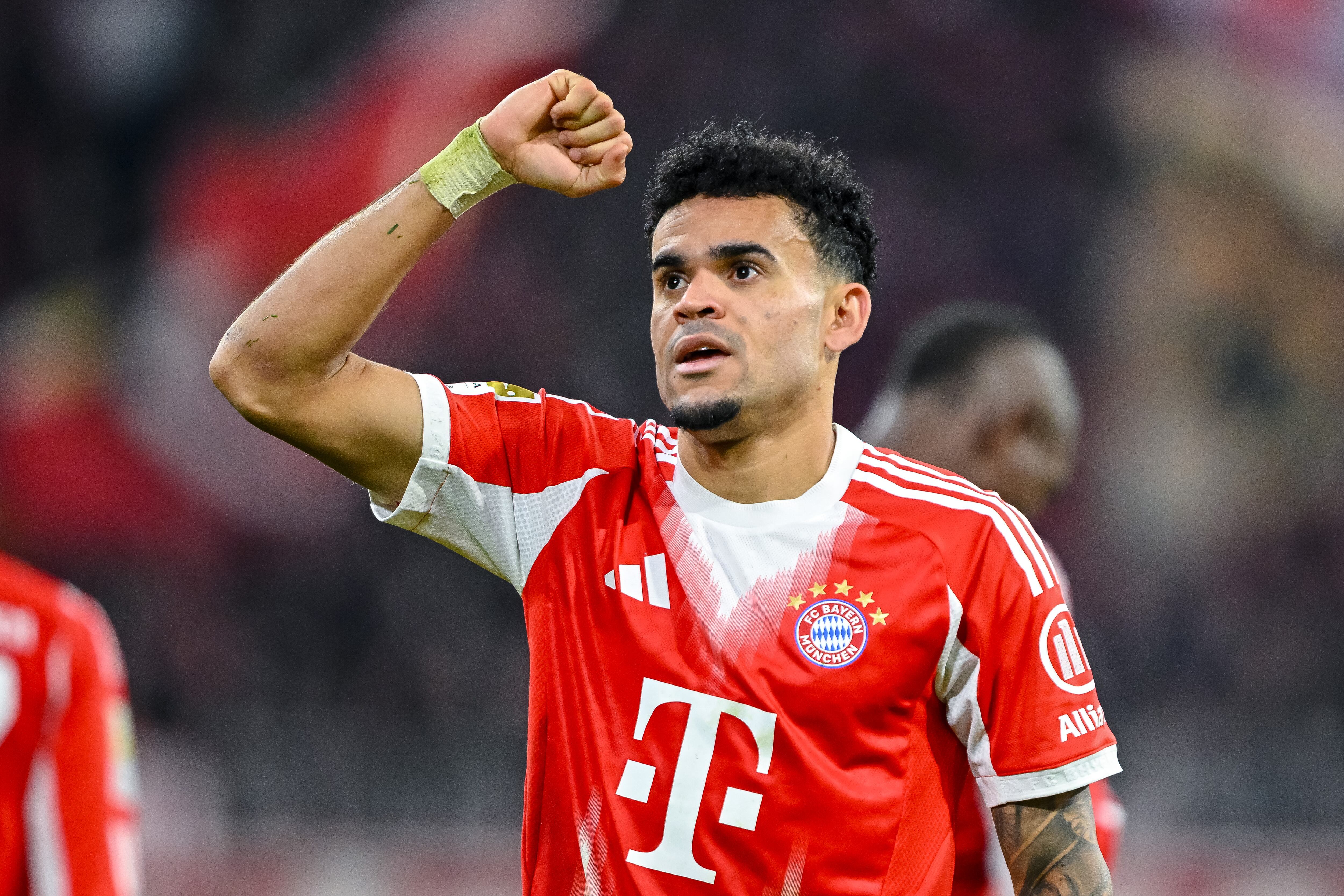 Luis Díaz arrasa con los fichajes más costosos de Europa: impresionante diferencia estadística. (Photo by Harry Langer/DeFodi Images/DeFodi via Getty Images)