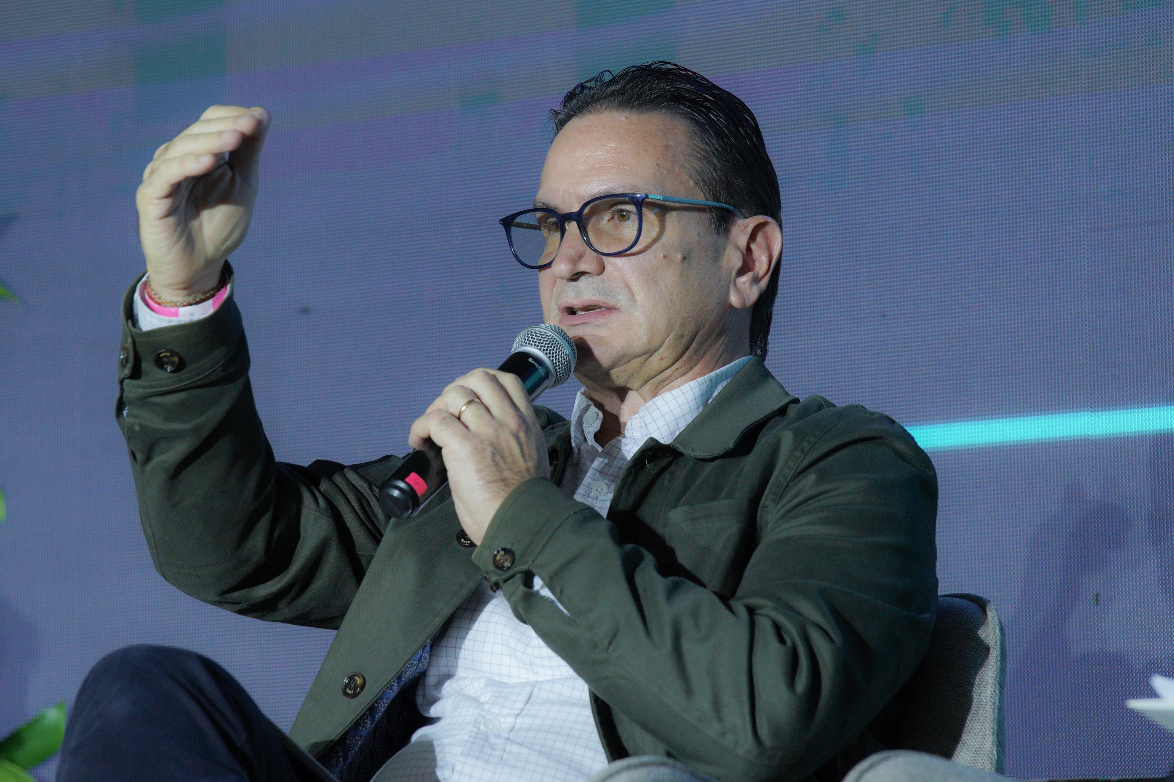 Juan Carlos Mora durante su intervención en el panel 'Empresarios y gobierno ¿Cómo fortalecer la confianza para crecer más?' I Foto: Caracol Radio