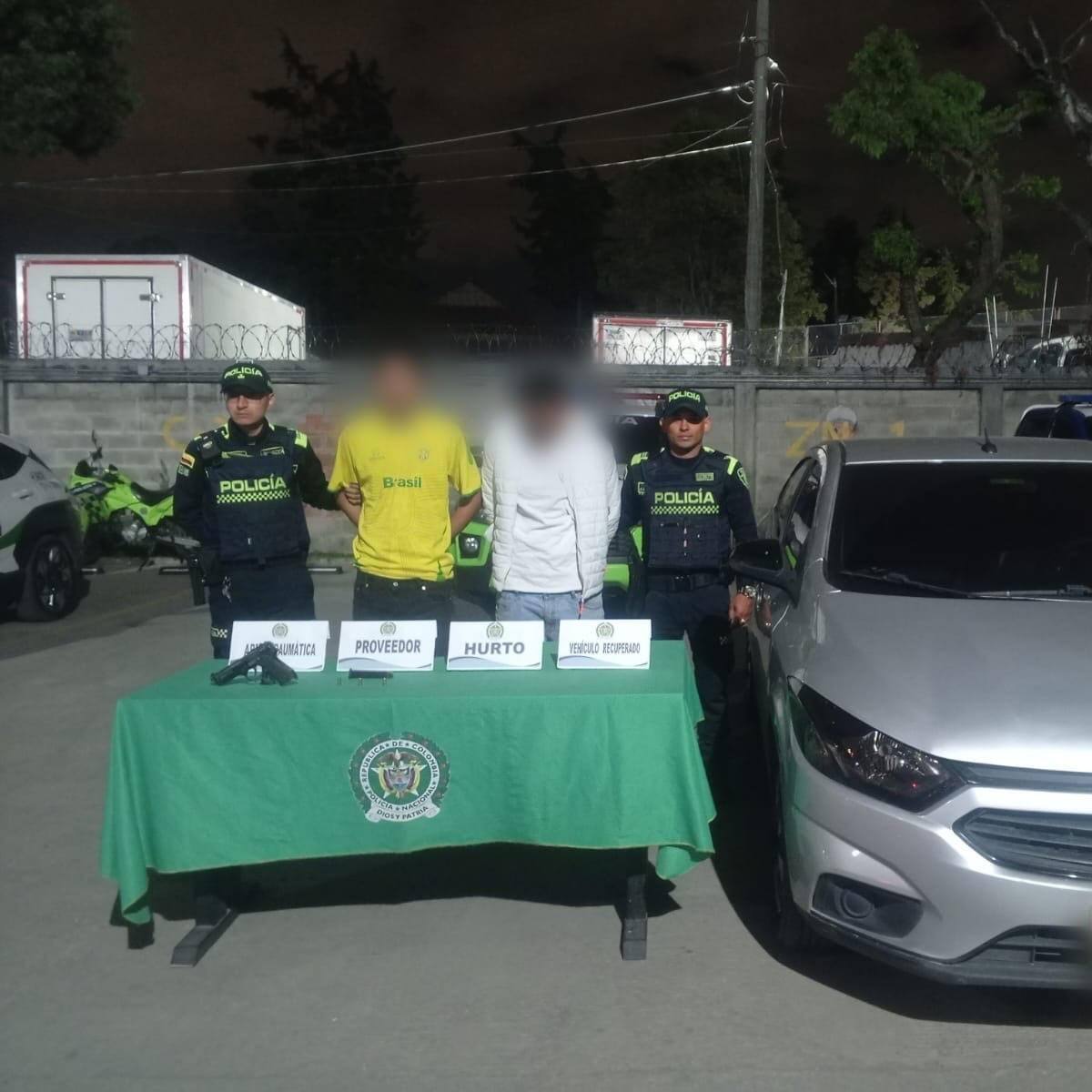 Cayeron uno tras otro: Policía frustró el robo de cuatro vehículos y capturó a cinco ladrones