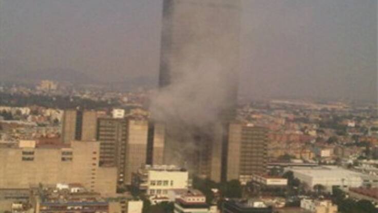 Explosión en edificio Pemex de Ciudad de México deja 32 muertos y 121 heridos