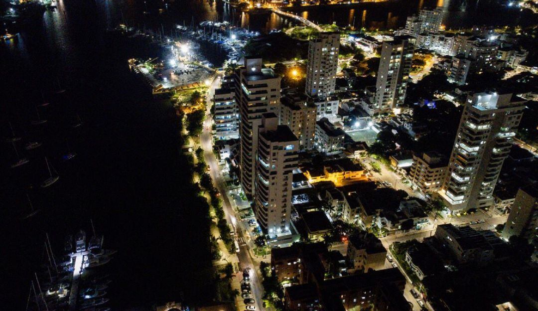 El barrio contaba con 470 luminarias y pasó a 692, tras la modernización del alumbrado público.