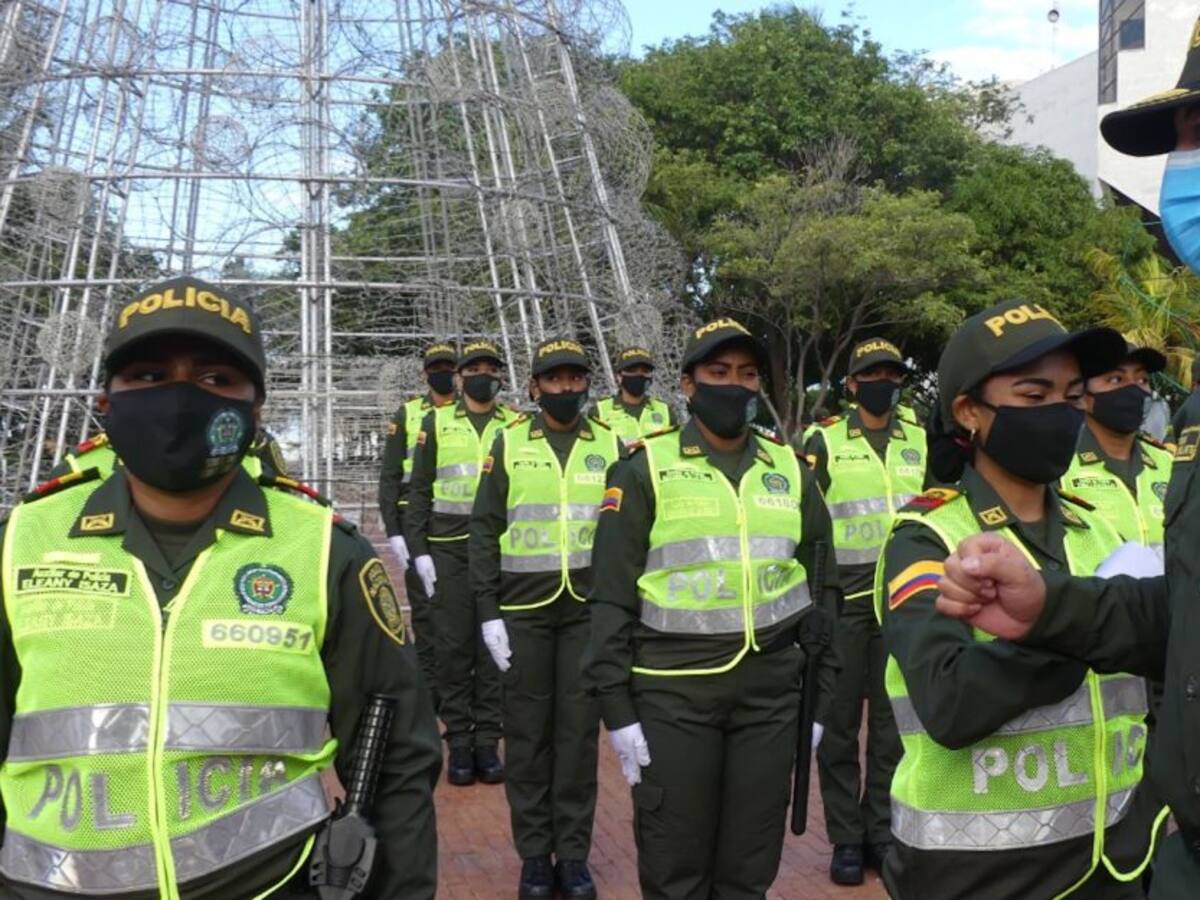 Policía de Santa Marta se refuerza con 50 mujeres
