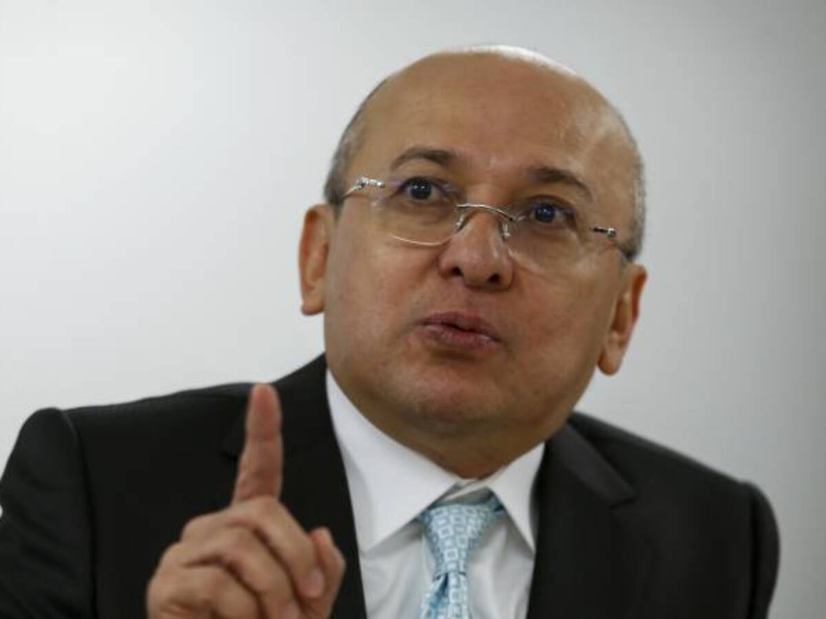 No soy un palo en la rueda del proceso de paz con las Farc: fiscal Montealegre