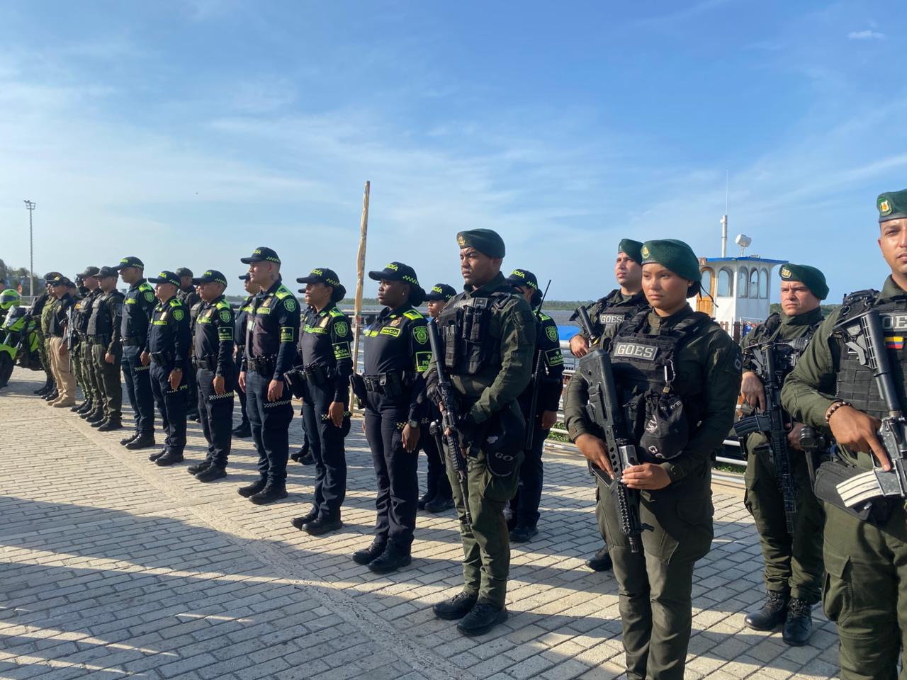 Uniformados listos para garantizar la seguridad en Barranquilla. Foto: cortesía Mebar.