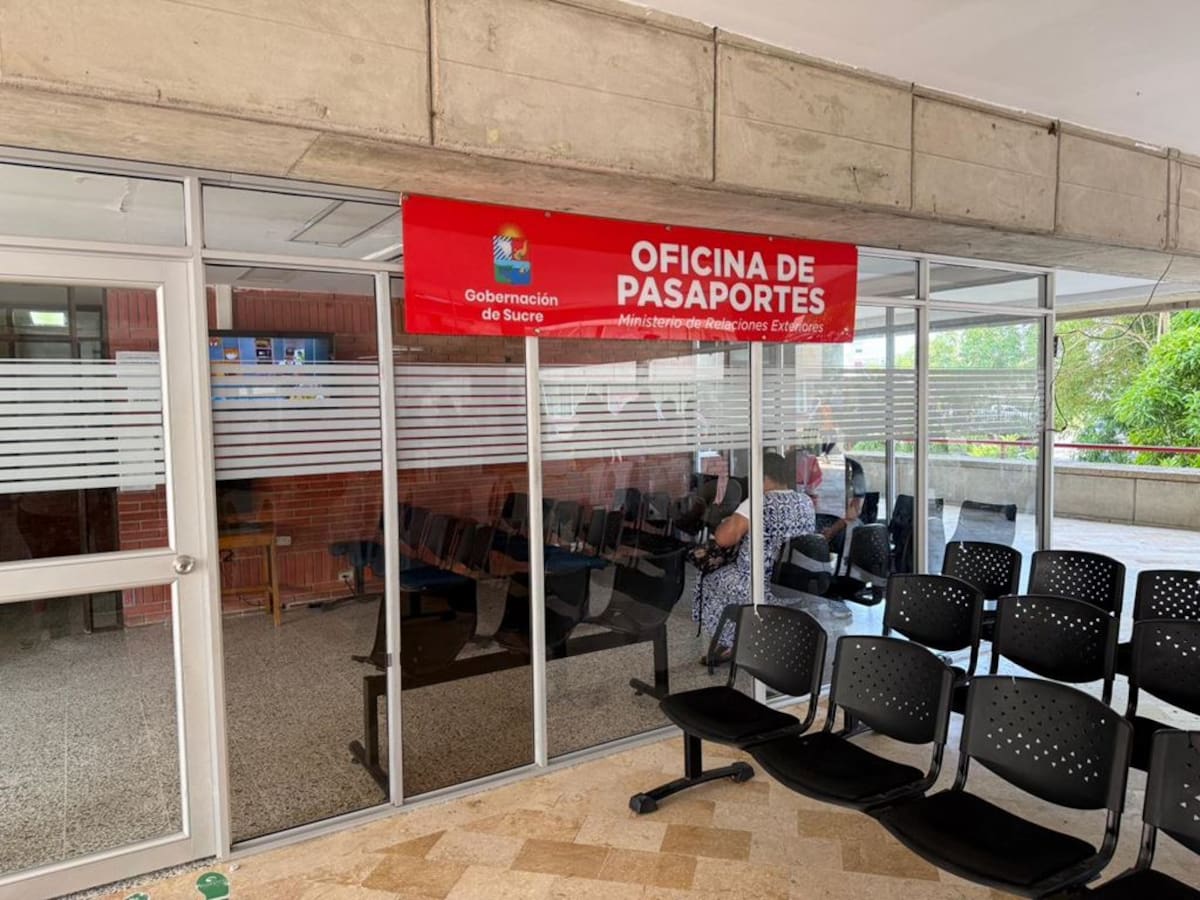 Oficina de Pasaportes de Sucre suspende trámites por incidente en sistemas de la Cancillería