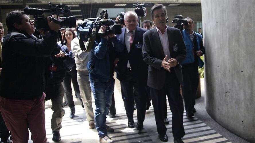 Roberto Prieto llegó al búnker de la Fiscalía. Foto: Colprensa