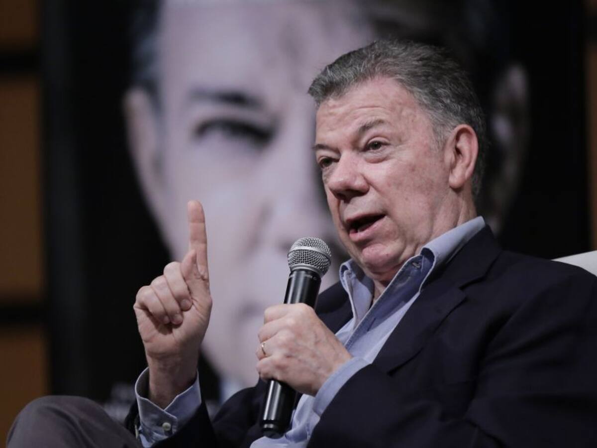 Es un paso hacia la reconciliación: Santos sobre reconocimiento de exFarc