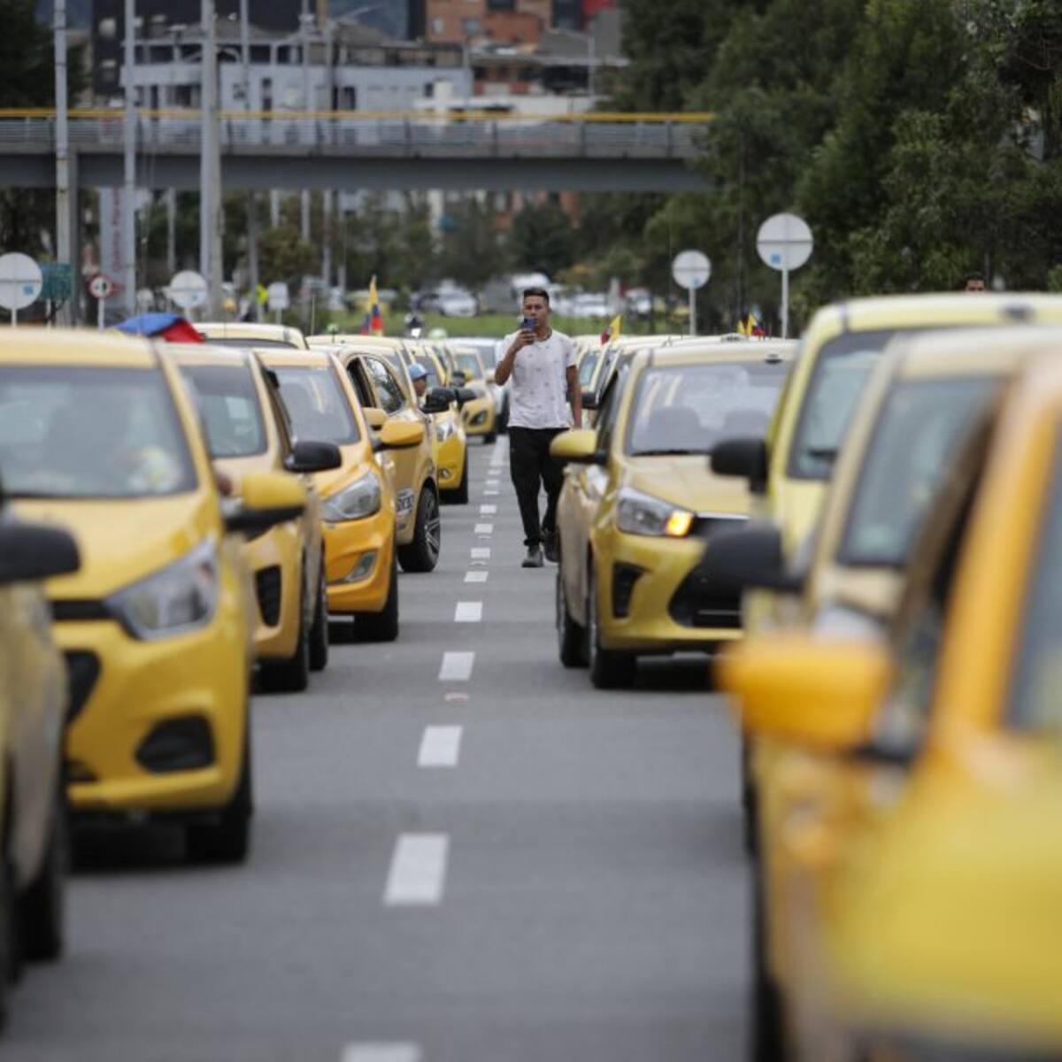 Pico y placa para taxis durante el mes de abril en Bogotá: Conozca horarios y más