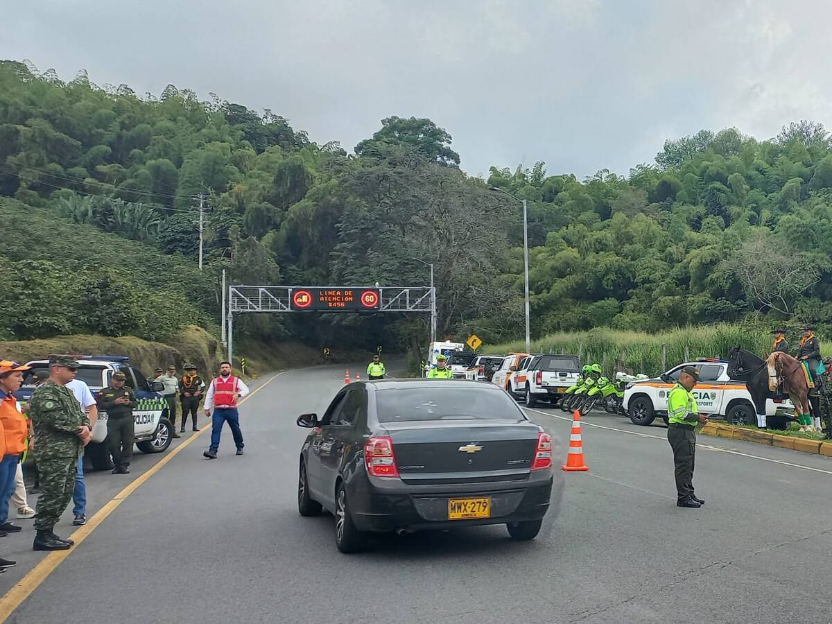 Más de 49.000 vehículos circularon por las vías del Quindío durante el puente festivo