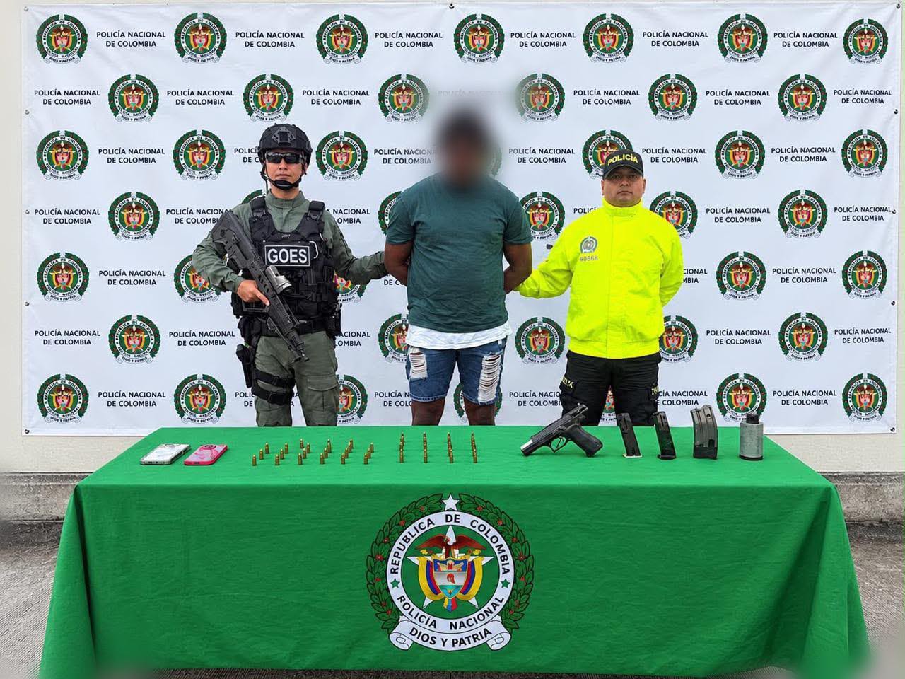 Cayó presunto jefe del ELN señalado de homicidios, extorsiones y quema de tractocamiones en Cali. Foto: Policía.