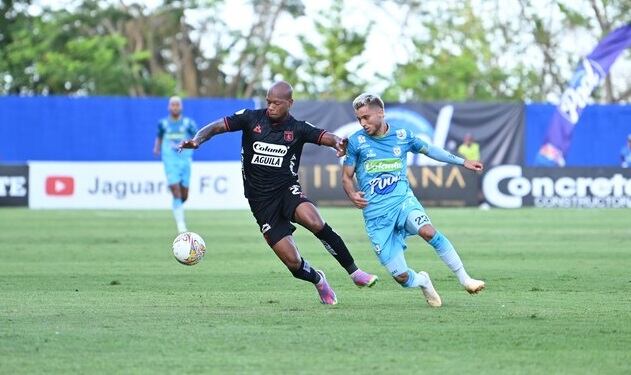 Edwin Velasco (América) y Jaime Díaz (Jaguares) / Colprensa
