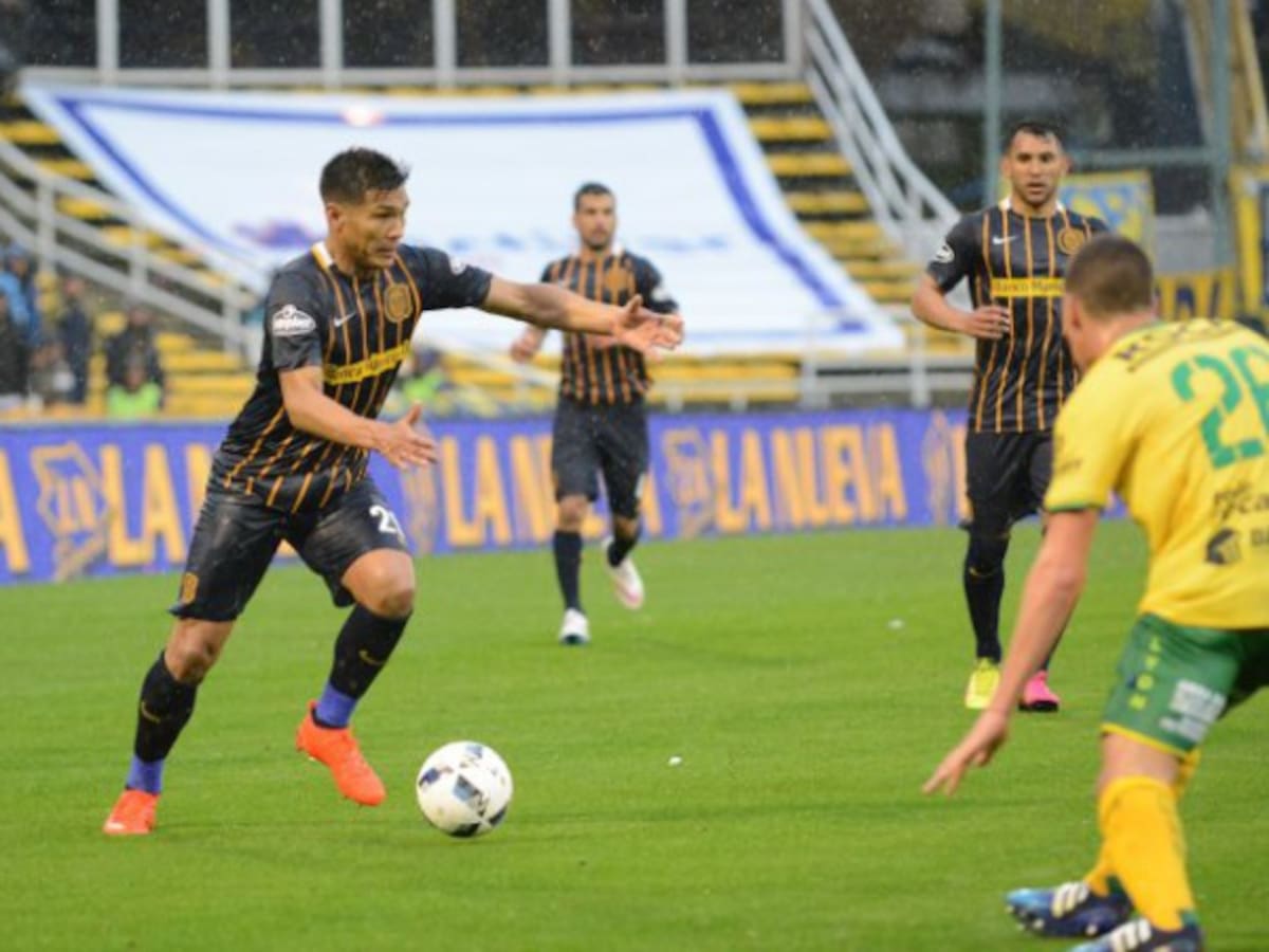 Gol y expulsión para Teo Gutiérrez ante Boca Juniors