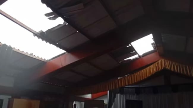 Emergencia en Santa Bárbara edificaciones destechadas- foto cortesía