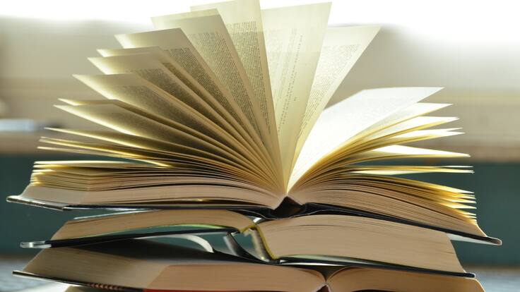 ADN y Contraluz: los sellos editoriales que llegarán a Colombia.