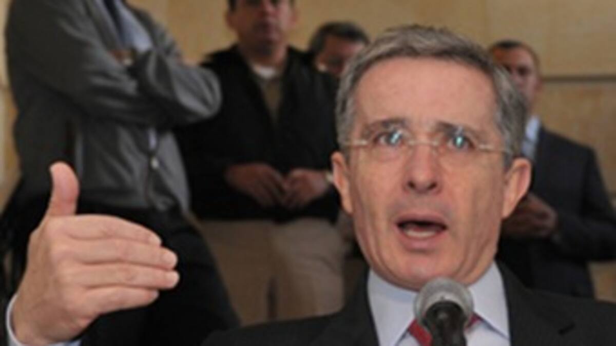 Presidente Uribe revela que el gobernador fue degollado