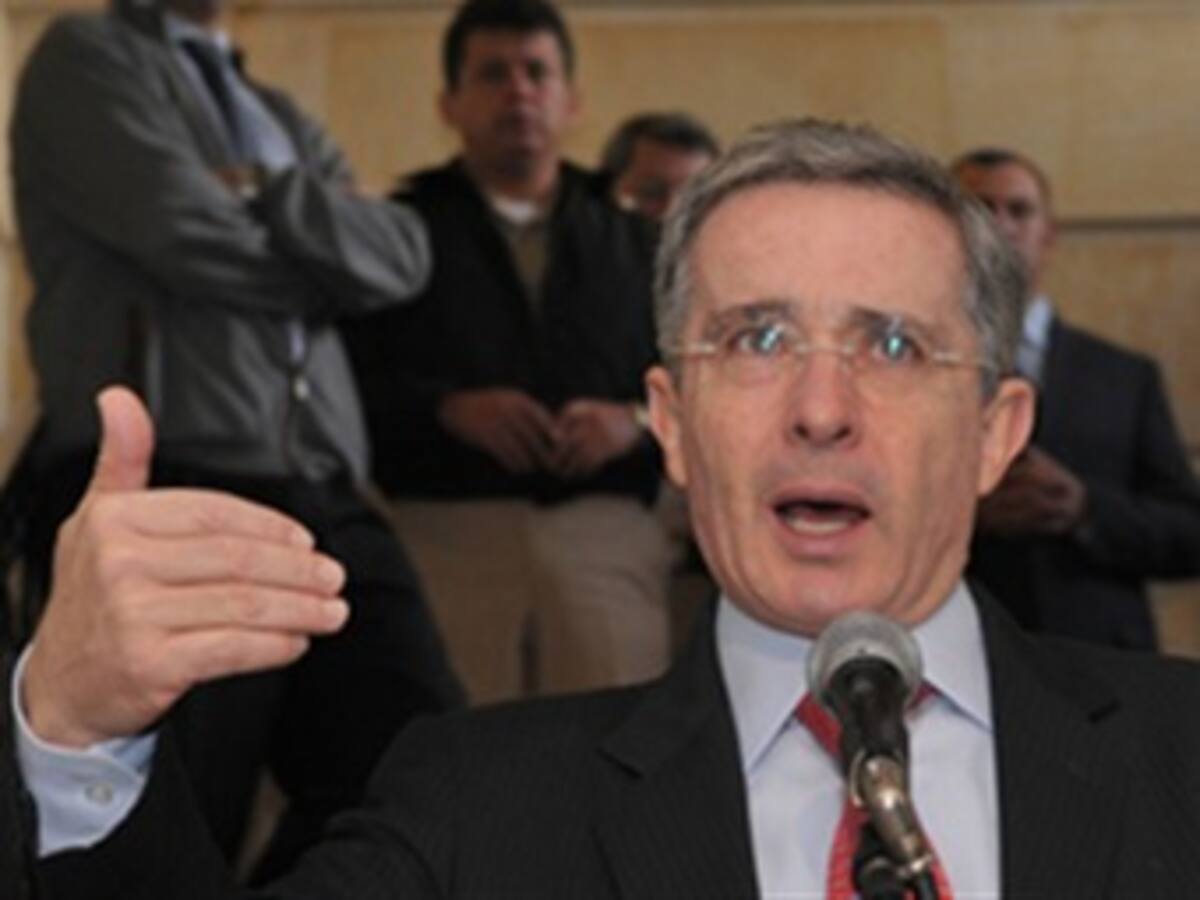 Presidente Uribe revela que el gobernador fue degollado