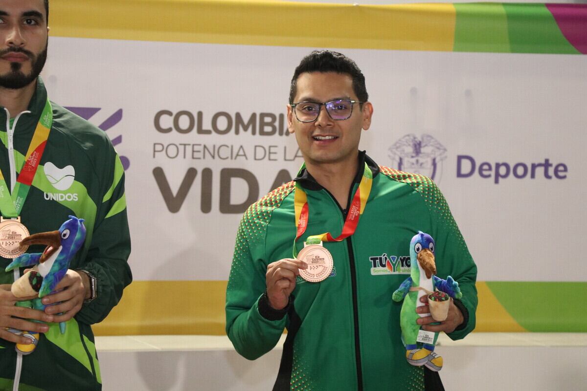 Edwar Rey medalla de bronce en Bolos para el Quindío. Cortesía Jhon Holmes/ Juegos Nacionales