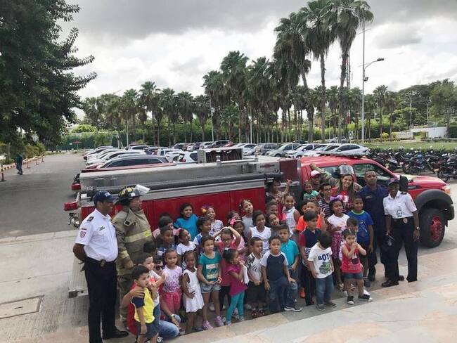 Bomberos de Cartagena participaron en capacitación a “pequeños brigadistas&quot;