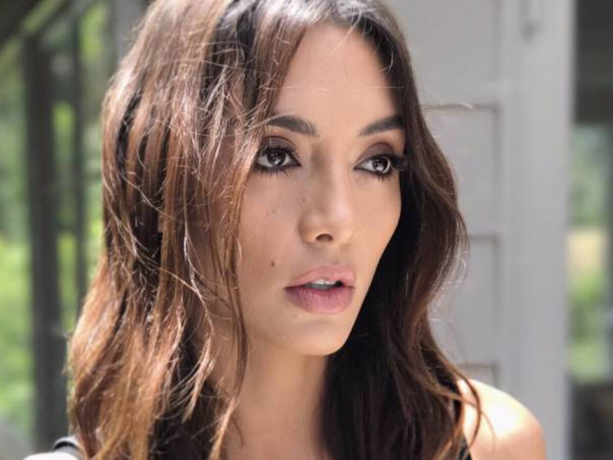 Los exóticos y sensuales atuendos de Carolina Guerra en el Festival Burning Man