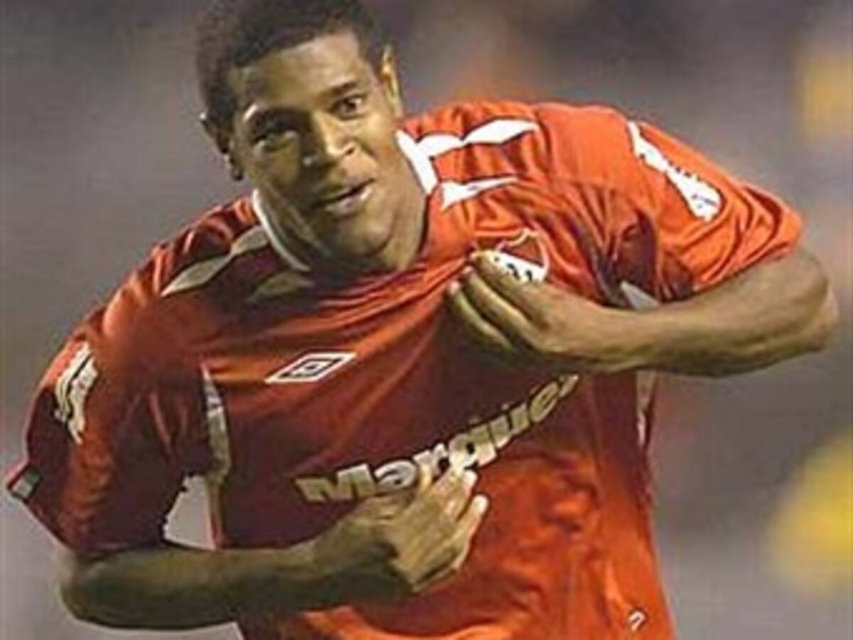 Pepe Moreno juega con temor que le excluyan de Independiente de Argentina