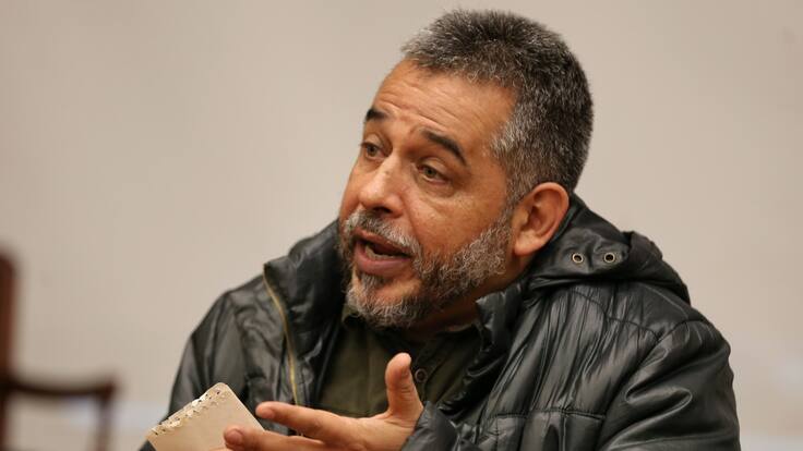 Mario Mendoza presenta “Bitácora del naufragio”