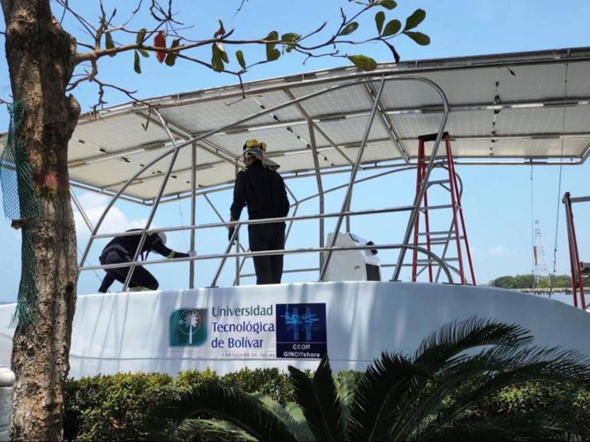 La UTB presenta el primer prototipo AquaBus-e