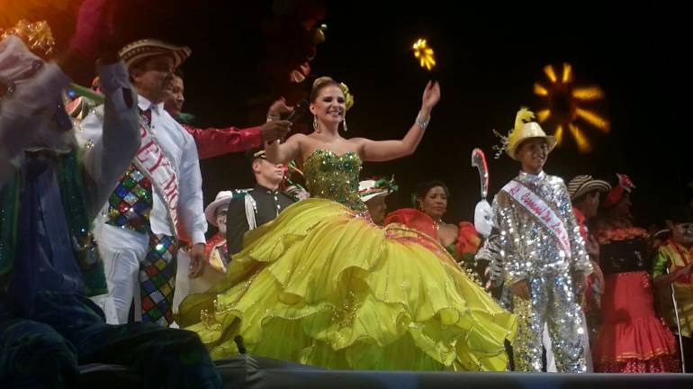 La reina del Carnaval  Marcela García,  durante La Lectura del Bando 