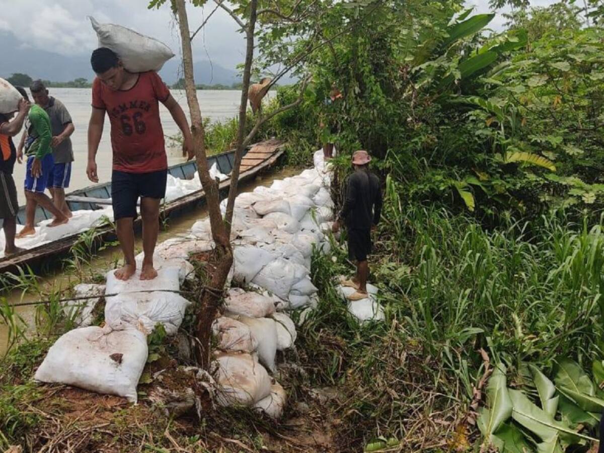 En Guaranda (Sucre) trabajan para contener filtraciones del río Cauca