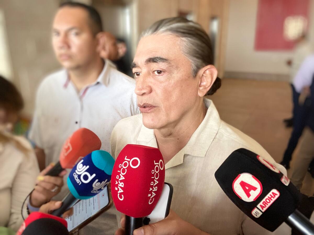 Gustavo Bolívar cuestiona su participación en la ANDI: “Iría a mostrar cifras positivas de Petro”