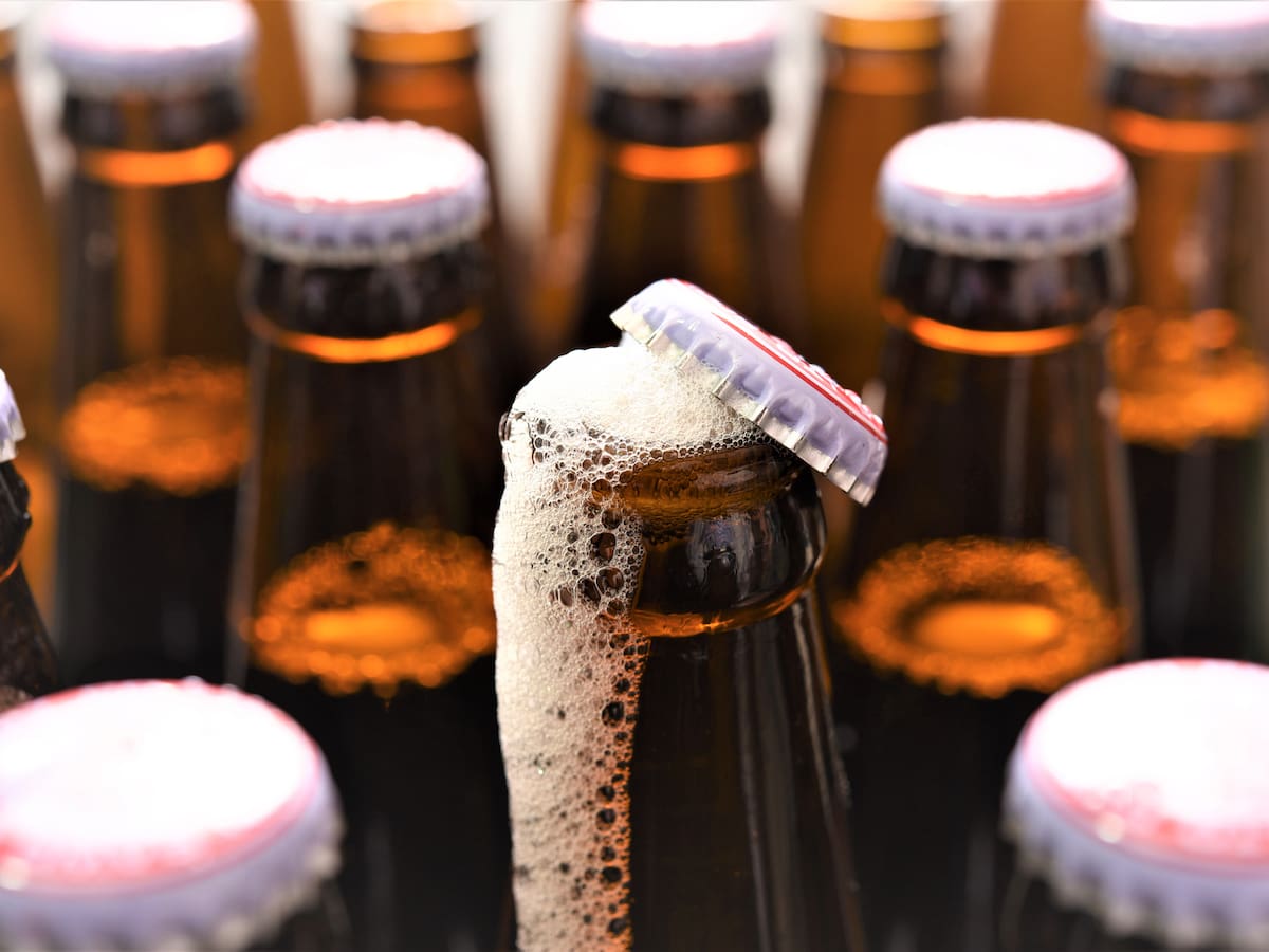 ¿Cuánto tiempo puede durar una cerveza abierta? Expertos explican cómo almacenarla