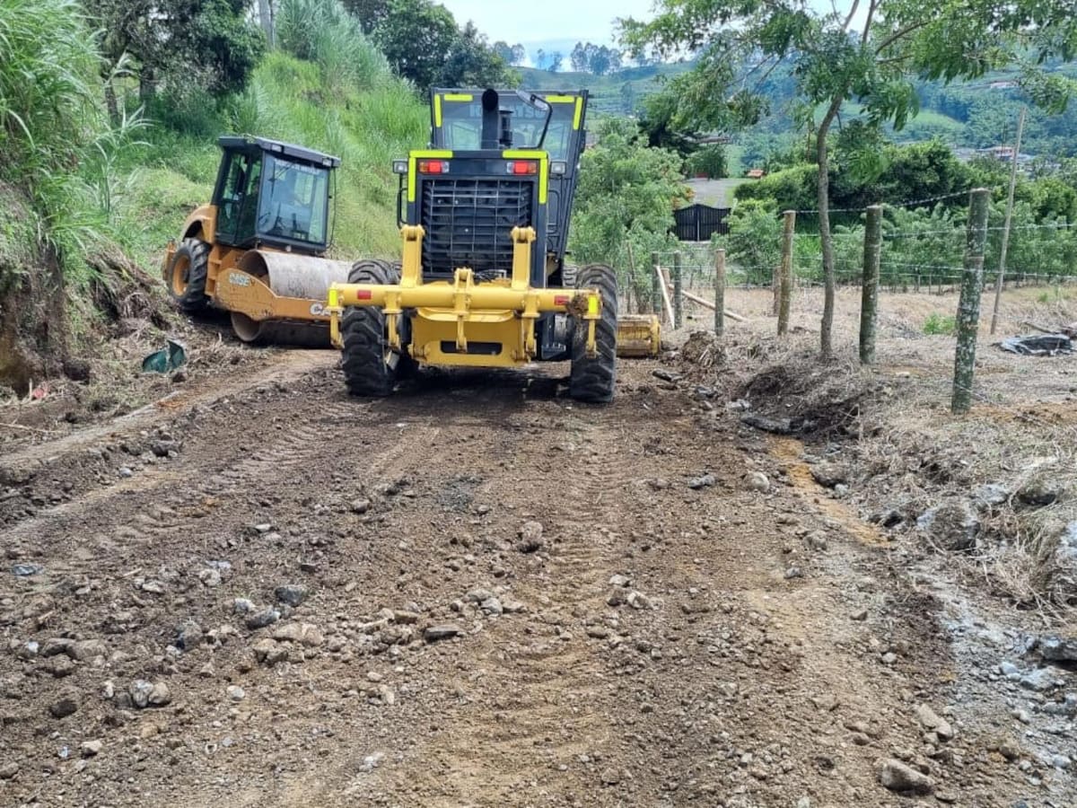 Gobernación de Risaralda trabaja en la solución para habilitar la vía Pereira-Marsella