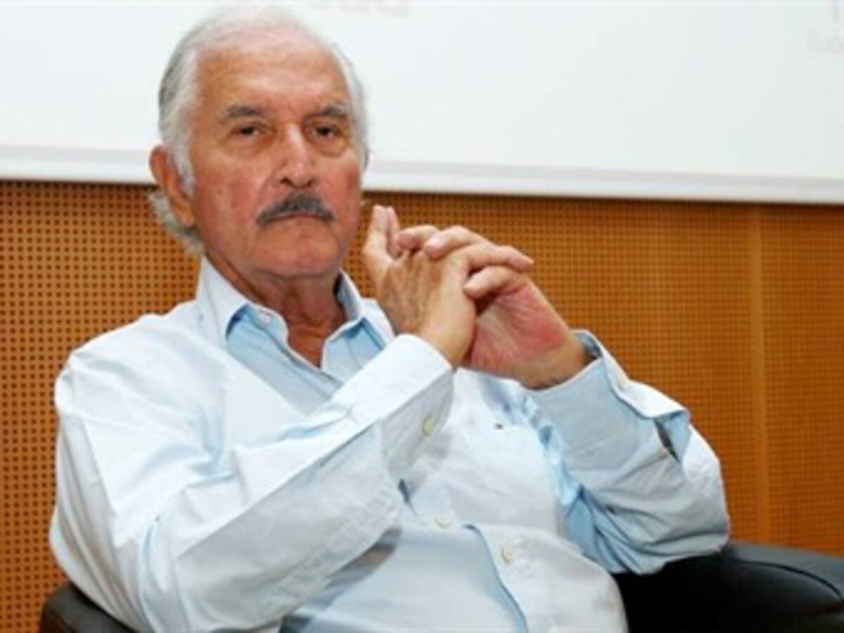 A los 50 años de su publicación, 'Aura' de Carlos Fuentes número uno en México