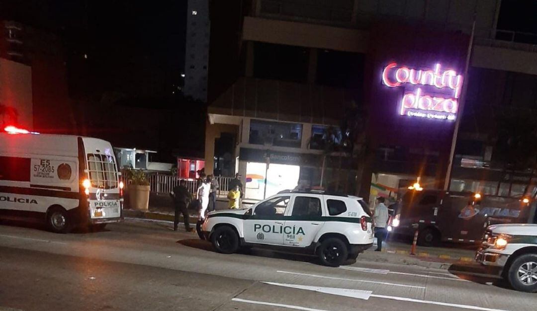 Policía en el lugar de los hechos, al norte de Barranquilla