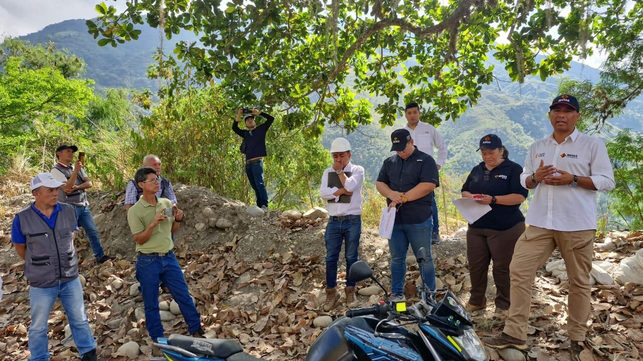 Director del Invías recorrió nuevamente la vía Curos - Málaga