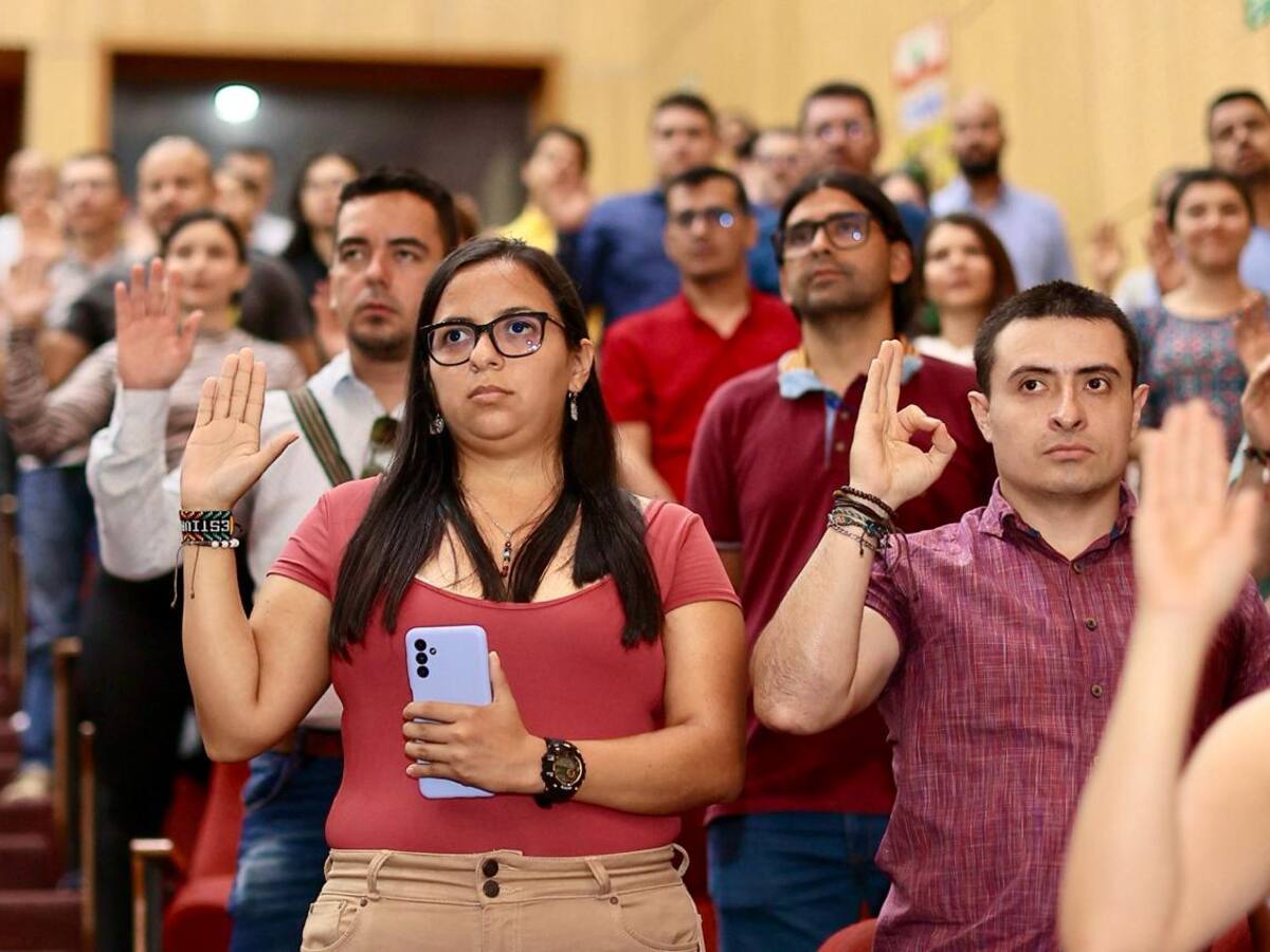 Más de 70 docentes nuevos fueron posesionados en Pereira