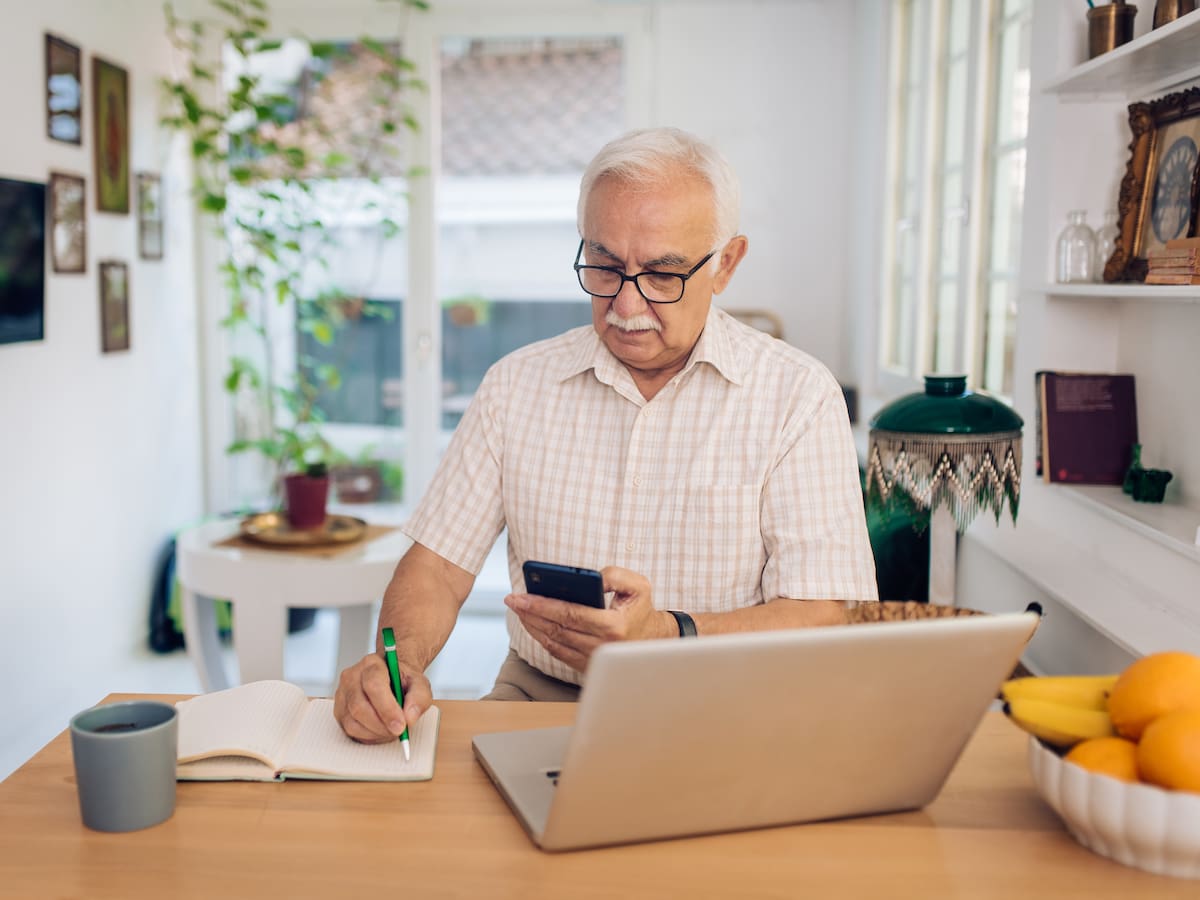 En qué casos se podría pensionar un hombre colombiano de 65 años: Así funciona el Pilar Contributivo