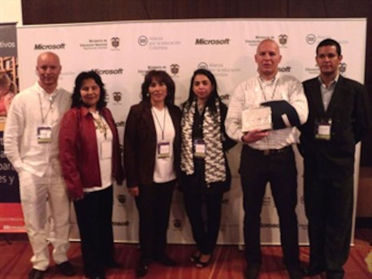 Ahora los maestros colombianos cambian las tizas y tableros por tecnología
