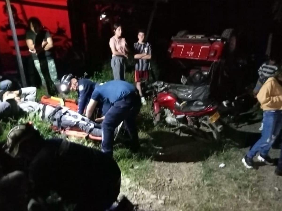 Doce personas resultaron heridas en un fuerte accidente que se registró en Anserma, Caldas