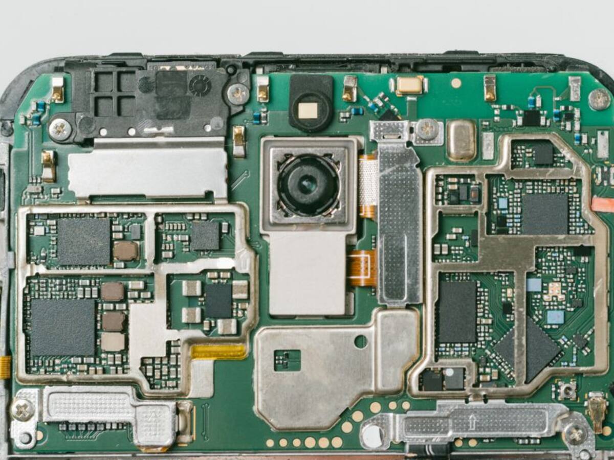 ¿Qué tecnología debe tener un smartphone prémium?